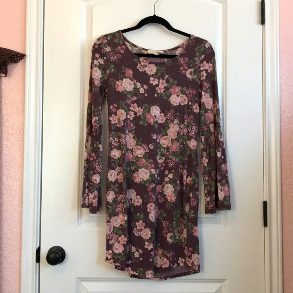 Floral long sleeve Fitted dress